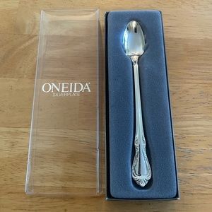 Oneida Silverplate Baby’s First Feeding Spoon